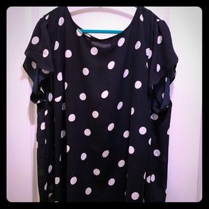 LOFT PLUS navy blue polka dot tulip sleeve top